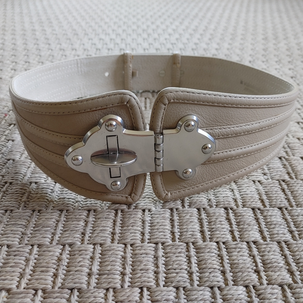 Amazing BCBGMaxAzria Leather Turn Lock Belt Size S